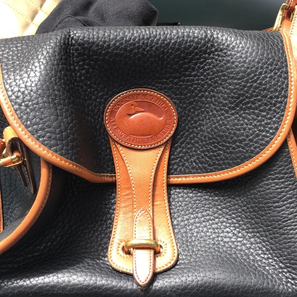 Dooney & Bourke Handbags - Gently used genuine Dooney & Bourke leather bag